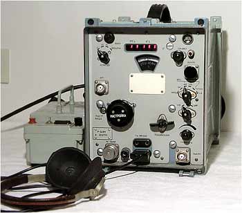 Радиоприёмник ''Р-323М''.